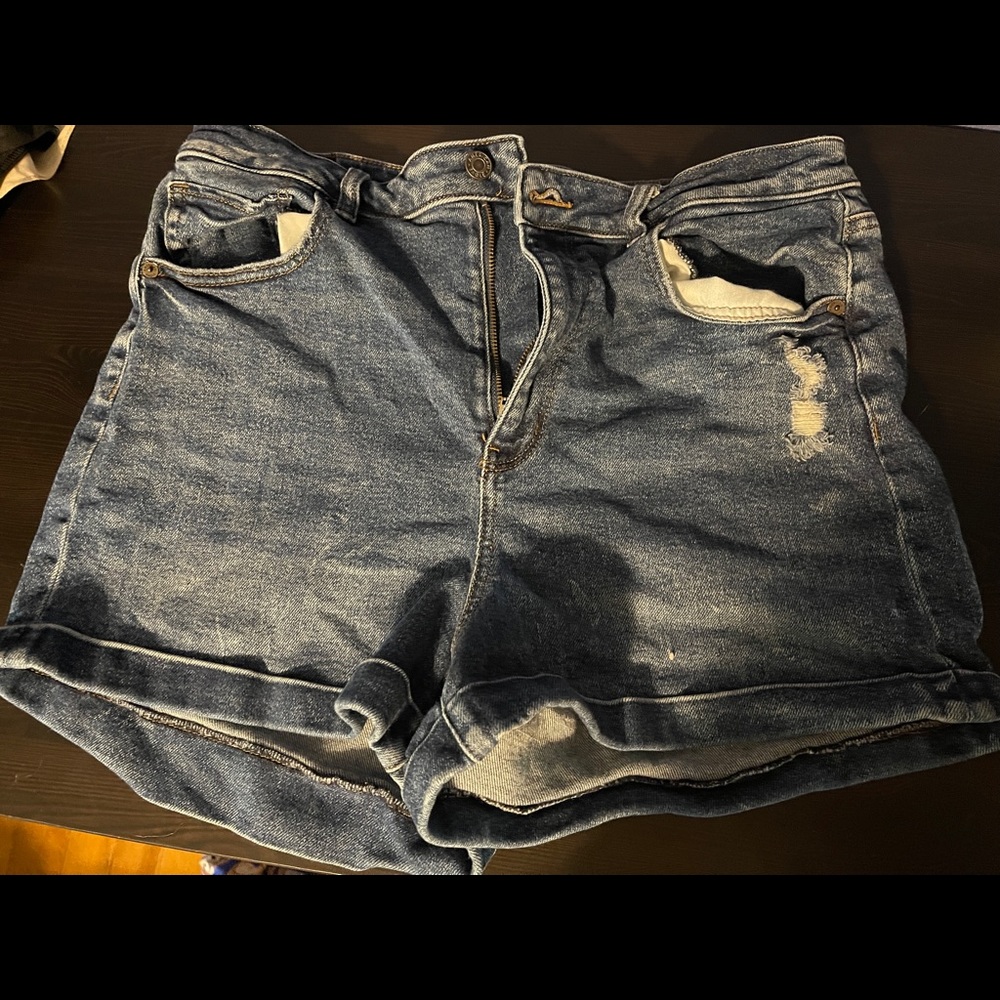 American Eagle highest rise mom shorts size 14